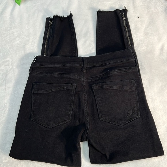 Express Black Denim Cropped Legging Mid Rise Skinny Jean. Raw Edge Hem w/zippers - Picture 5 of 6